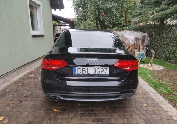 Audi A4 cena 34900 przebieg: 240000, rok produkcji 2009 z Warszawa małe 301